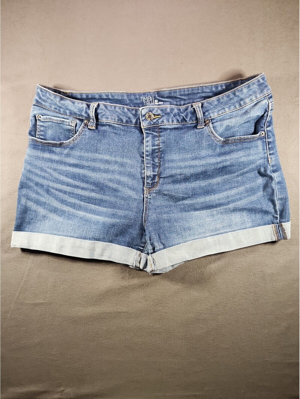 Time and Tru Womens 20 Mid-rise Dark Wash Denim Shorts Summer Casual 0198